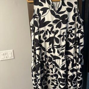 Black and White Floral Sleeveless Dress